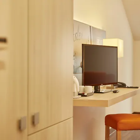 Hotel H+ Limes Thermen 4*