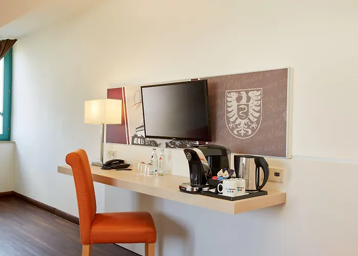 H+ Limes Thermen מלון