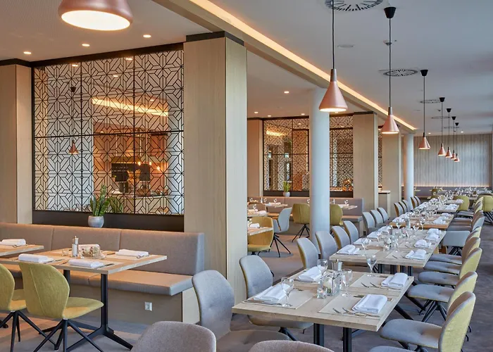 מלון H+ Limes Thermen