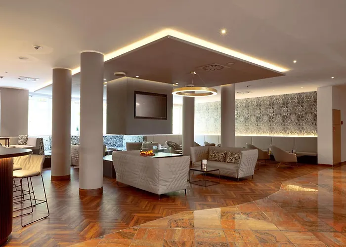 H+ Limes Thermen מלון אאלן